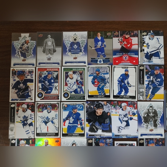 Toronto Maple Leafs 32 hockey card lot - Picture 6 of 6
